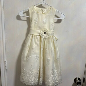 Americas Princess Little‎ Girls Fancy Cream Colored Dress Size 6X Embroidered